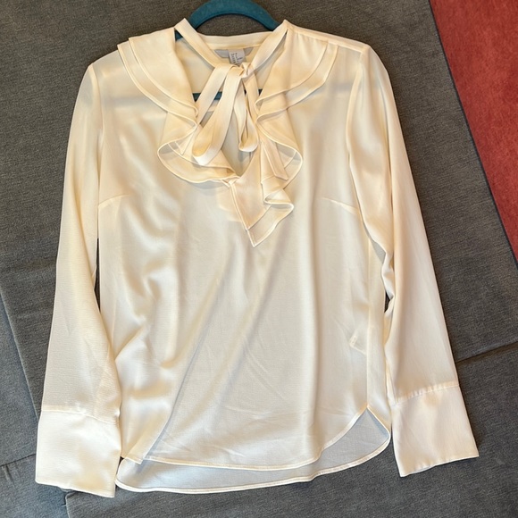 H&M Tops - H&M creamy white sheer blouse